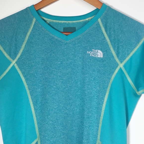 The North Face Vaporwick Blue Short Sleeve Tee - Picture 2 of 10